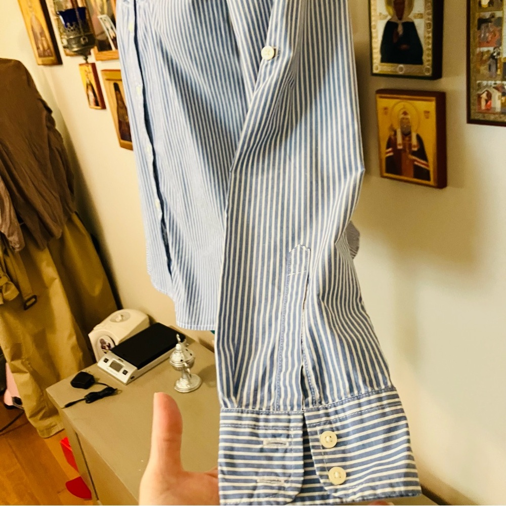 Vintage Gap Ruffle front button down - Picture 3 of 8